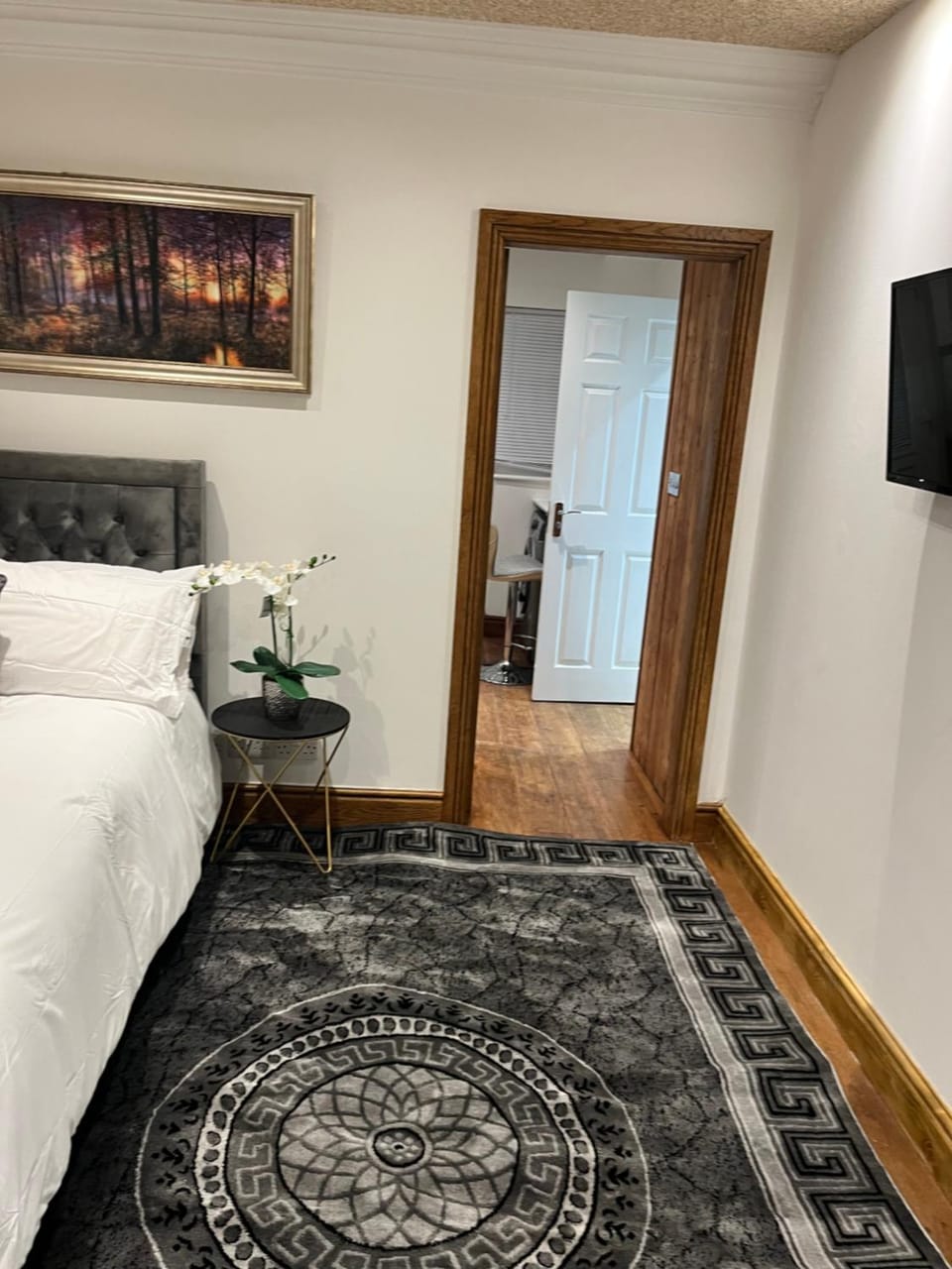 TJ Homes - Entire place for 5 Guests - London Apartment in Pinner