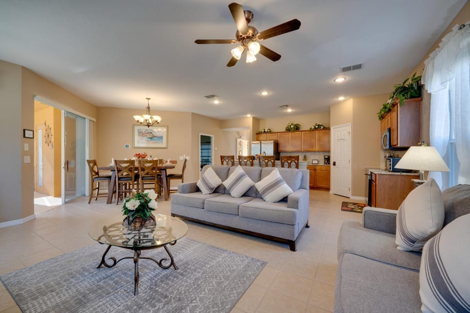 Private Pool + Game Room near Disney & Parks House in Loughman
