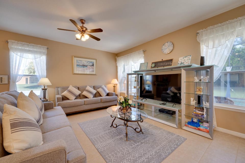 Private Pool + Game Room near Disney & Parks House in Loughman