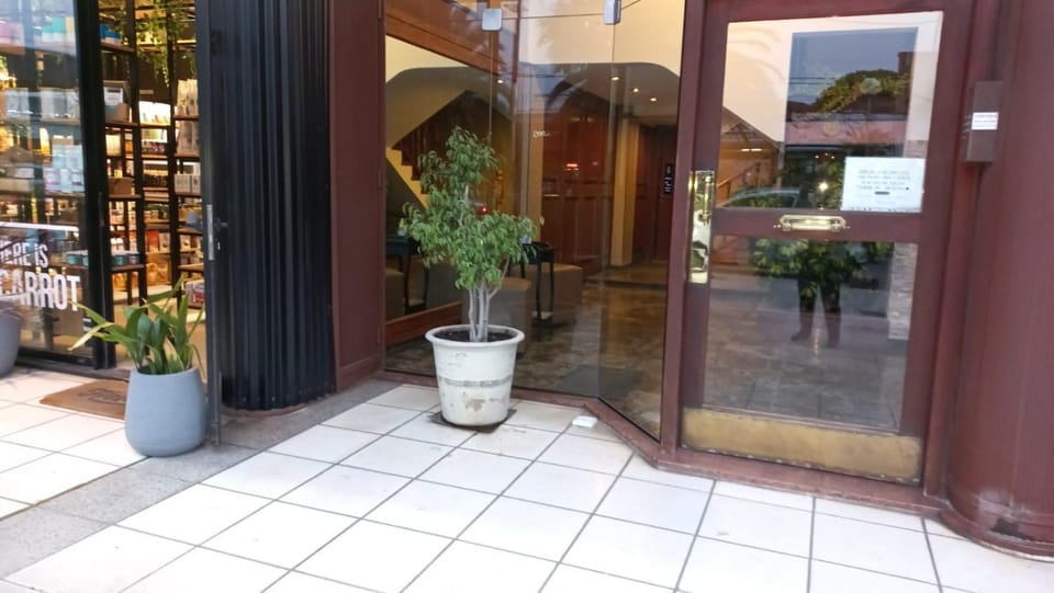 Property building, Facade/entrance