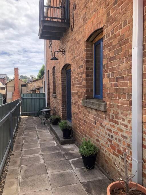 1885 Warehouse Apartment House in Victoria