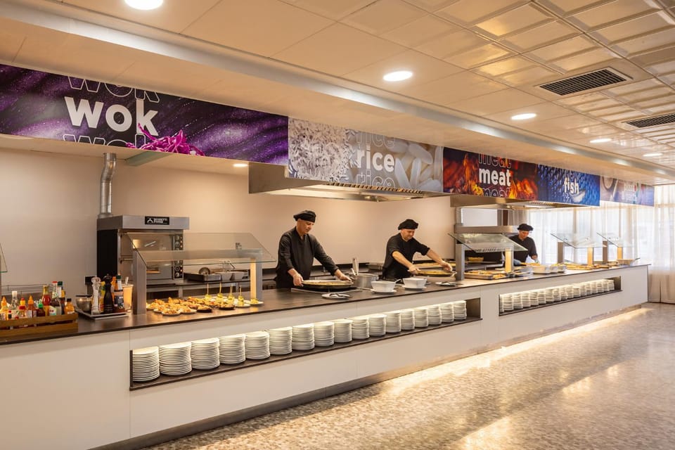 Restaurant/places to eat, Food and drinks, Food, Buffet breakfast