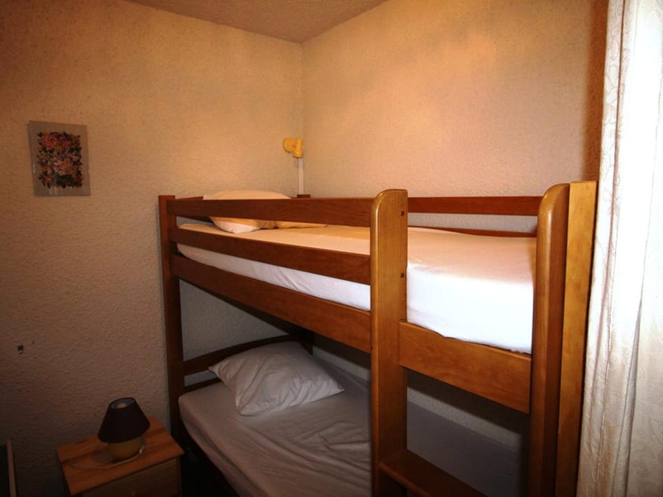 Studio cabine spacieux à 250m des pistes, 4 couchages, parking gratuit - Auris en Oisans - FR-1-297-248 Cabin in Auris