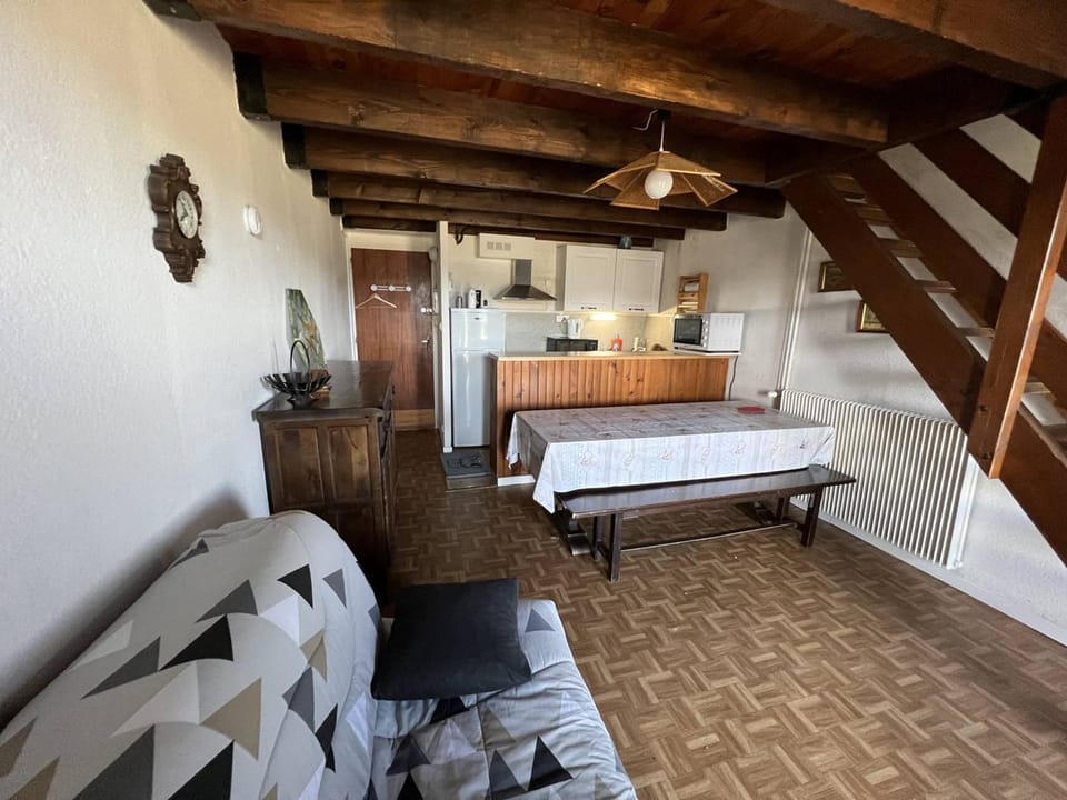 Triplex central aux Angles avec ascenseur, 2 chambres - FR-1-593-82 Apartment in Catalonia