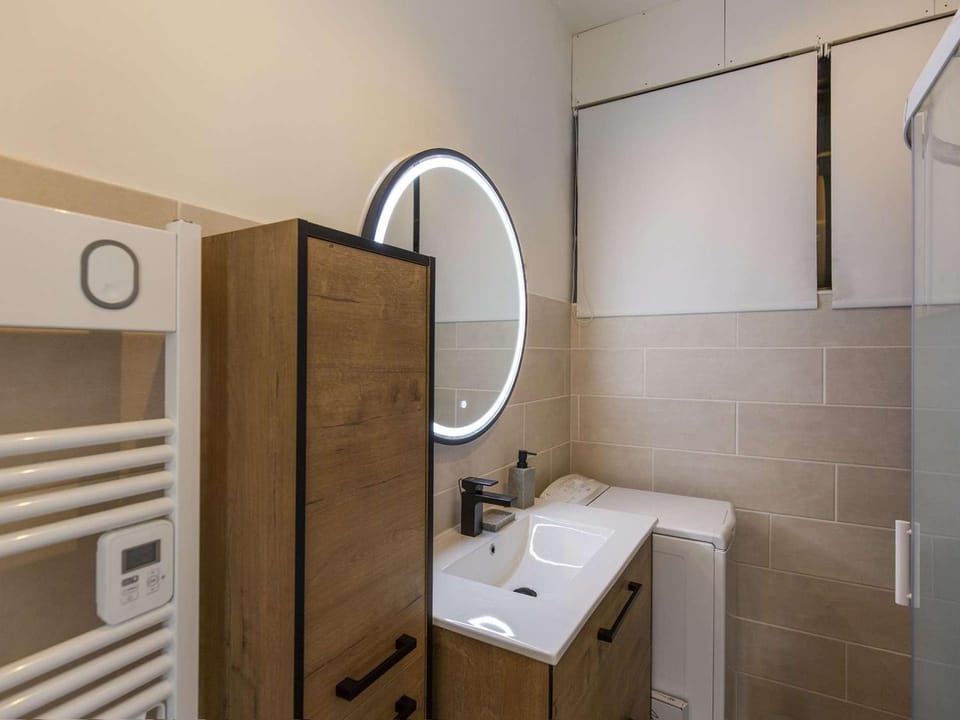 Appartement rénové pour 8 avec Wifi à Cauterets - FR-1-401-250 Apartment in Cauterets