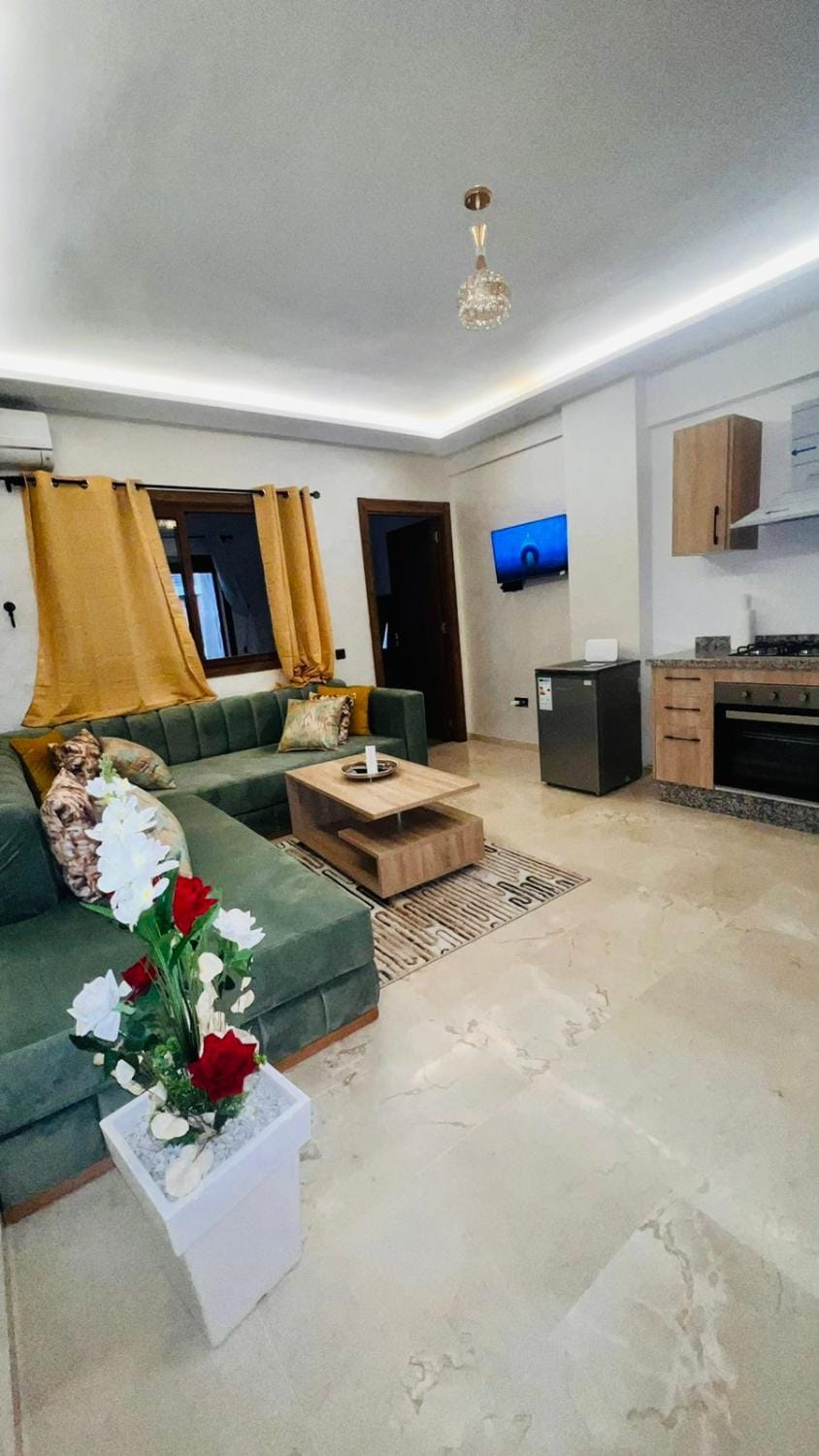 Luxury apartment Gueliz (2 min walk from Train Station) Apartment in Marrakesh