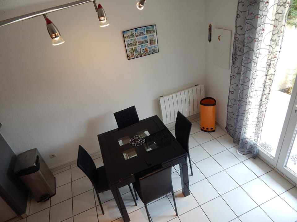 Villa à 50 m de la plage du Grazel pour 6 personnes House in Gruissan