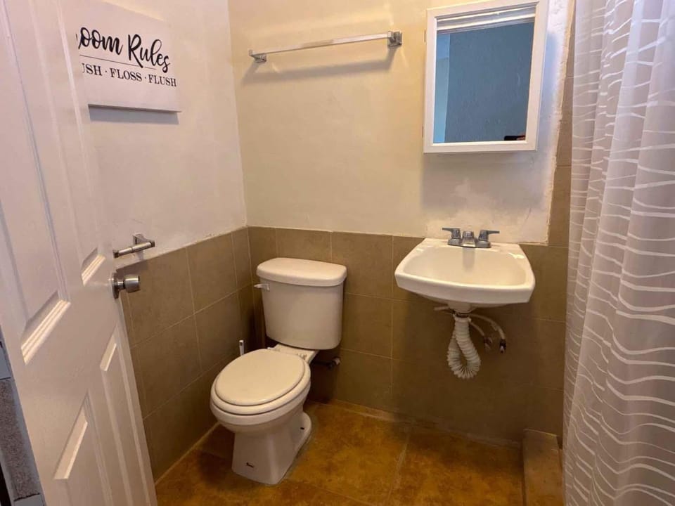 Shoreline Condo 4 Desert Oasis Free Wifi, Cool AC House in San Felipe