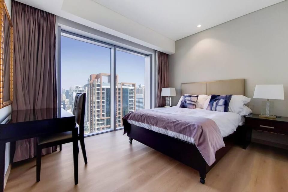 5-Star Address Dubai Marina Mall Stunning Marina Views 3-Bedroom House in Dubai