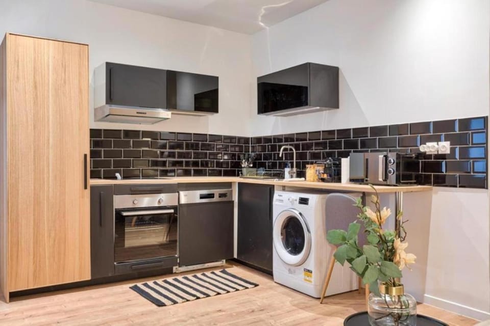 Coffee/tea facilities, dishwasher, toaster, washing machine, kitchen