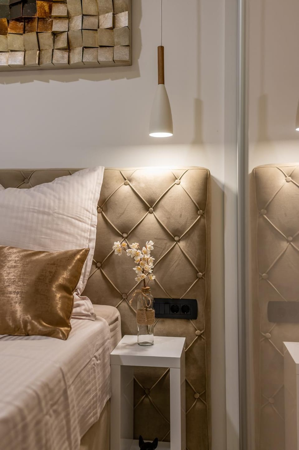 Bed, Decorative detail, Bedroom