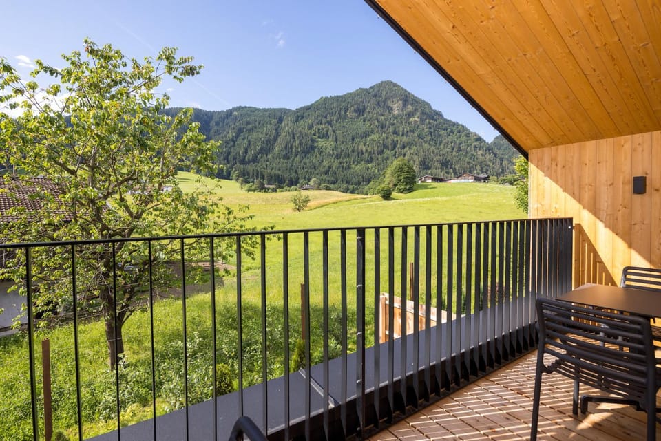 Day, Natural landscape, View (from property/room), Balcony/Terrace, Mountain view