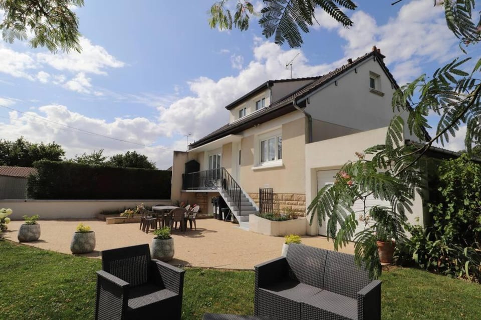 Property building, Patio, Garden view