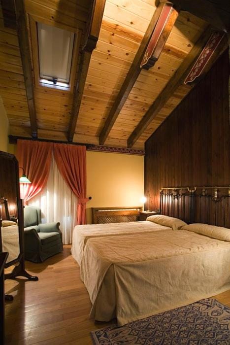 Hotel LLanos del Hospital Hotel in Aragon