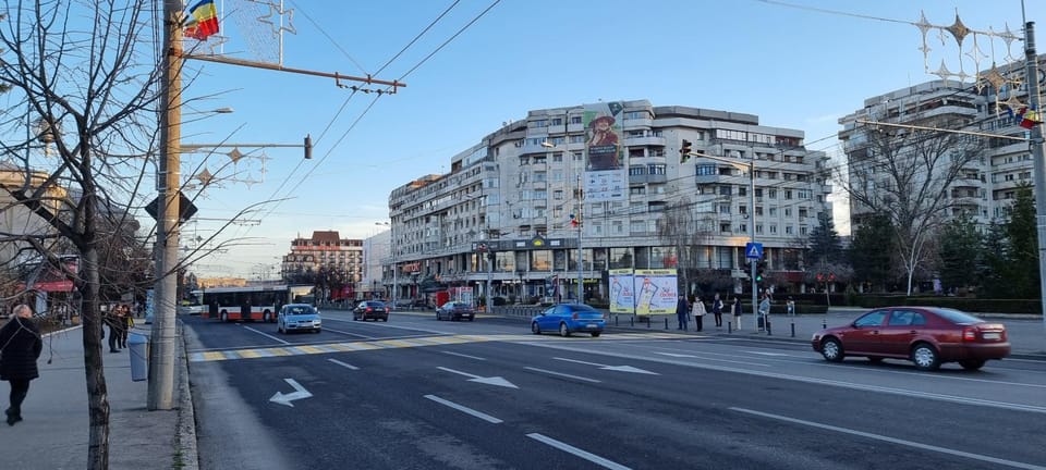 Property building, Day, Neighbourhood, City view, Street view, Location