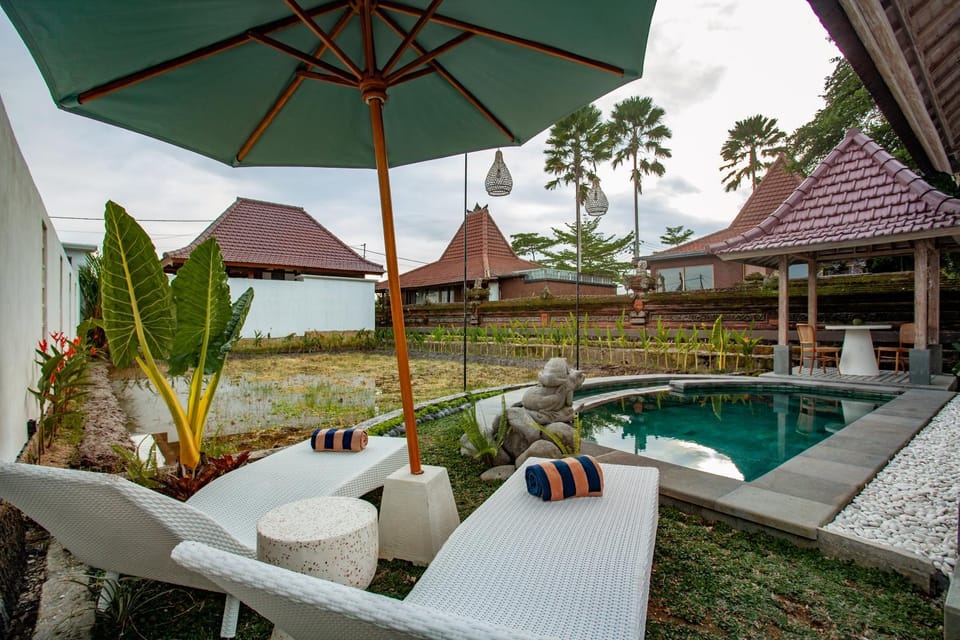 Property building, Swimming pool