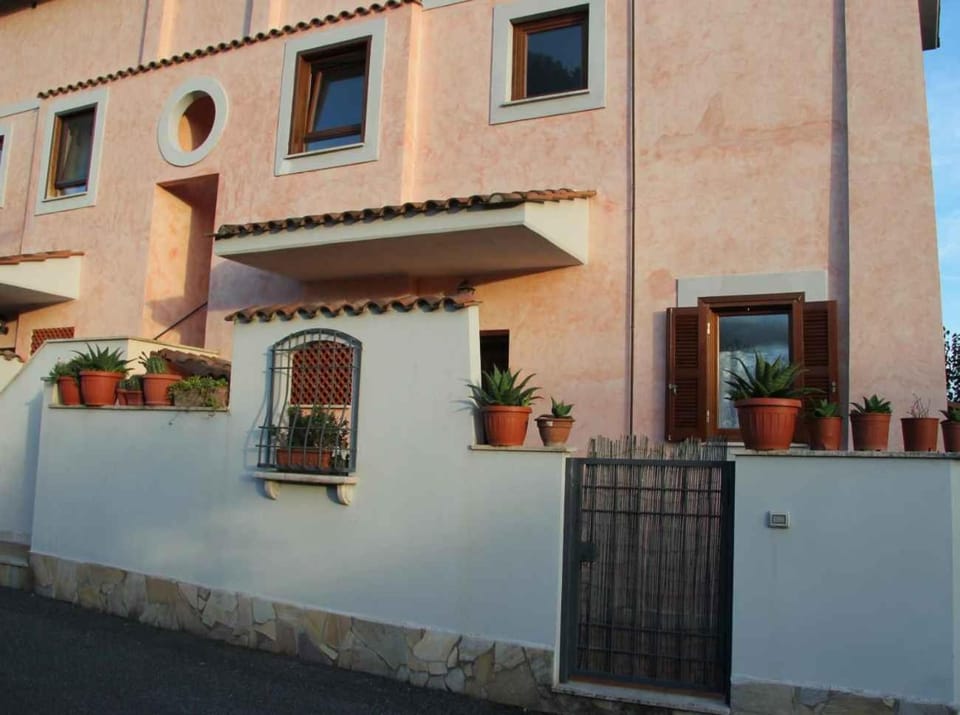Property building, Facade/entrance