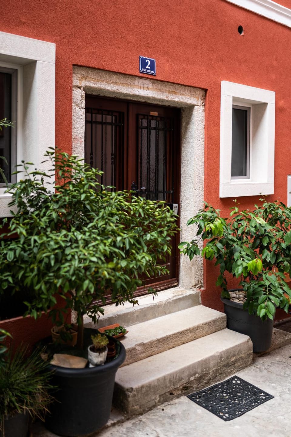 Property building, Facade/entrance