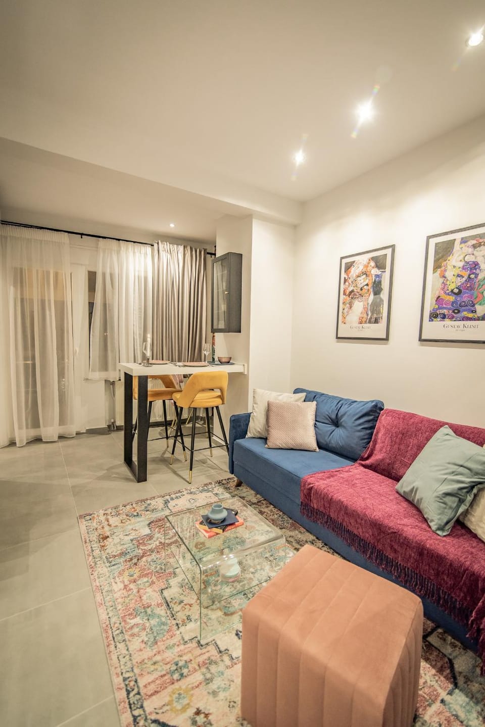 Living room, Seating area, Dining area