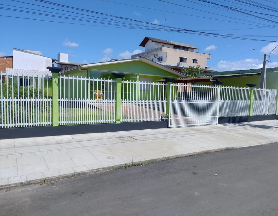 Casa para aluguel de veraneio em Torres House in State of Santa Catarina