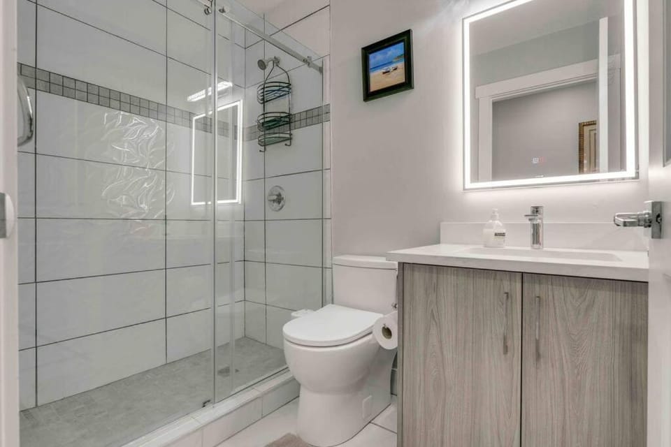Shower, Toilet, Bathroom, Bath, towels