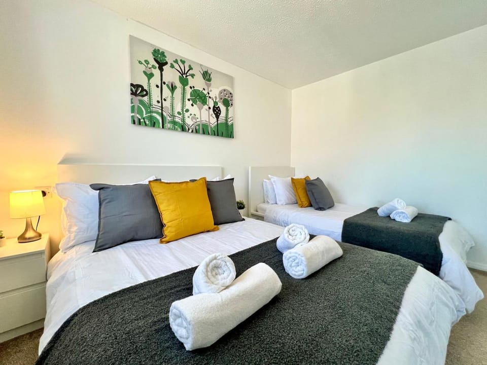 Bed, Bedroom