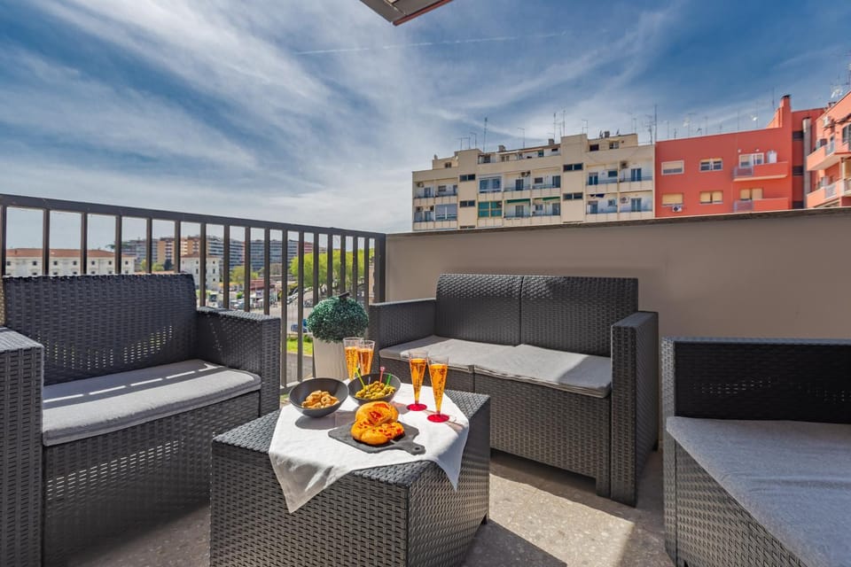 Day, View (from property/room), Balcony/Terrace, Food and drinks