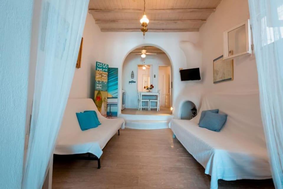 Huge villa Mykonos. Ideal for 8-12 guests House in Mykonos, Mikonos 846 00, Greece