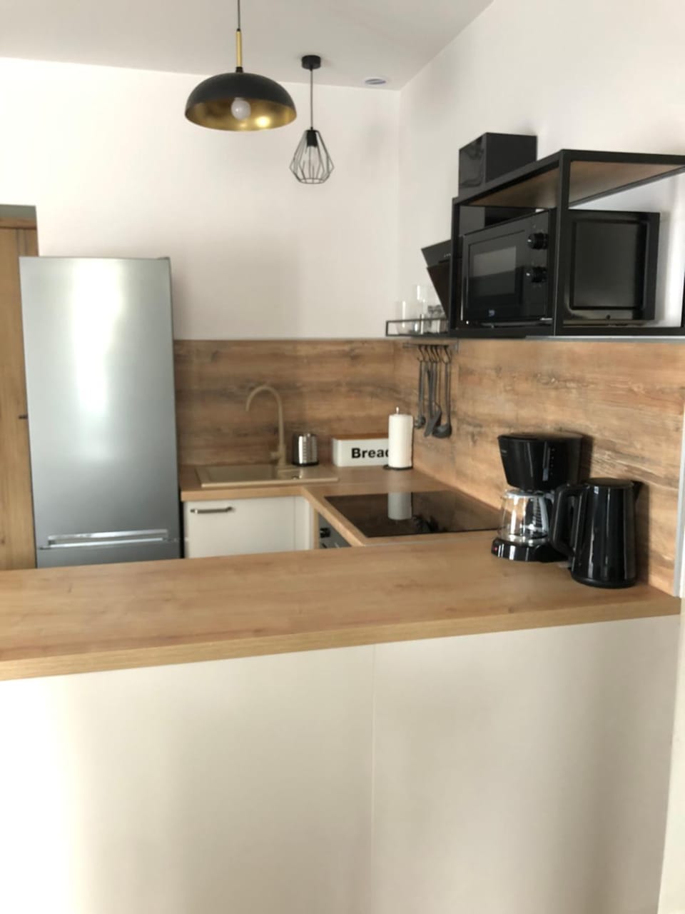 Coffee/tea facilities, Kitchen or kitchenette, minibar, stove