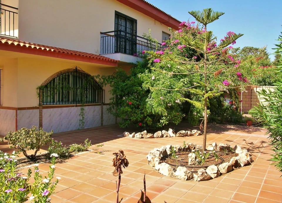 Property building, Garden