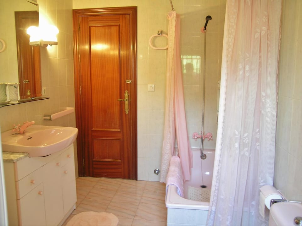 Bathroom, Bath