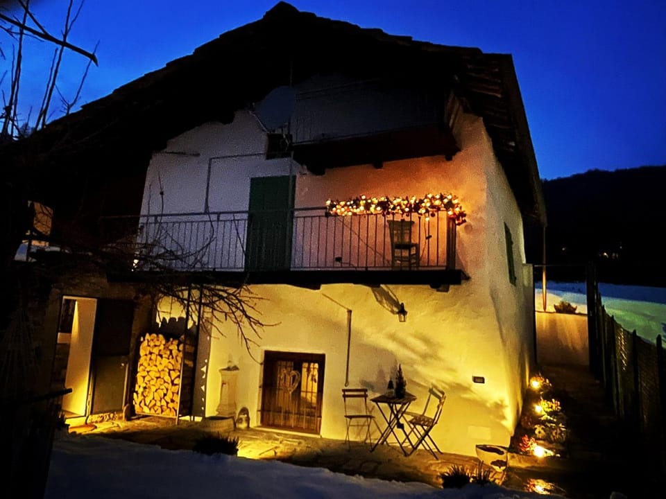 Property building, Night