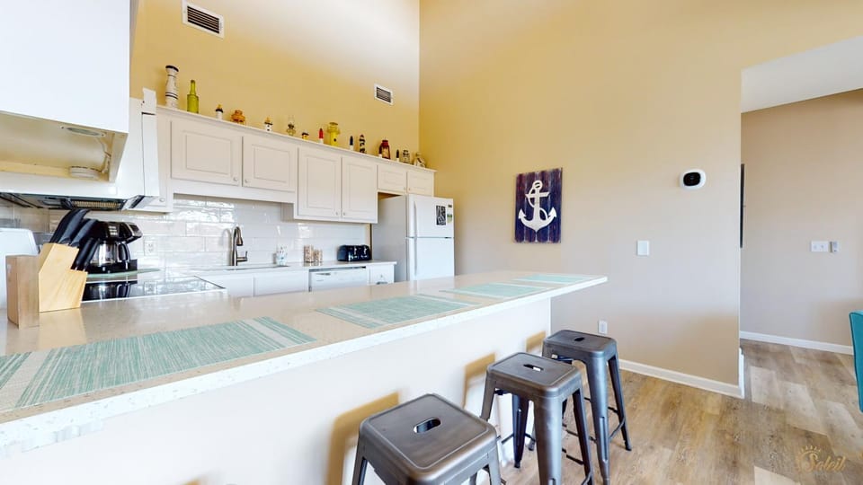 Near Pier Park and Beach - Pools Onsite - FLPCB66 Apartment in Panama City Beach