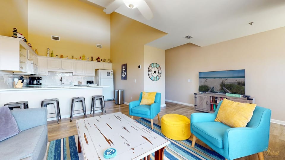 Near Pier Park and Beach - Pools Onsite - FLPCB66 Apartment in Panama City Beach