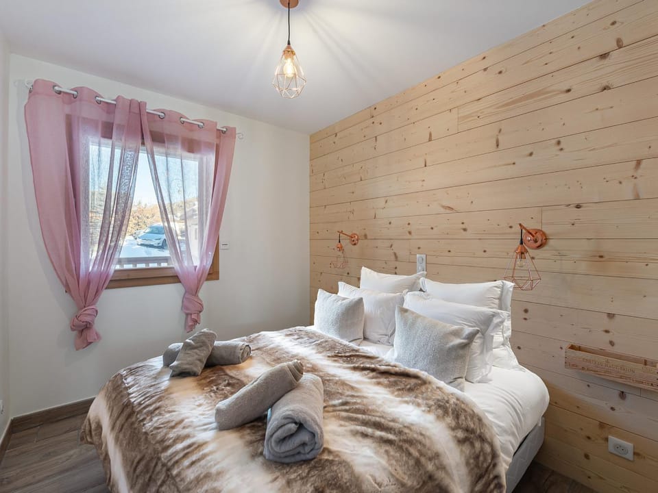 Appartement skis aux pieds, 3 chambres + lits superposés, terrasse, Le Levassaix - FR-1-570-40 Apartment in Les Allues