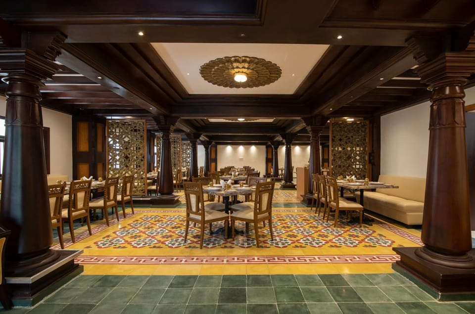 The President Hotel, kumarapark Hotel in Bengaluru