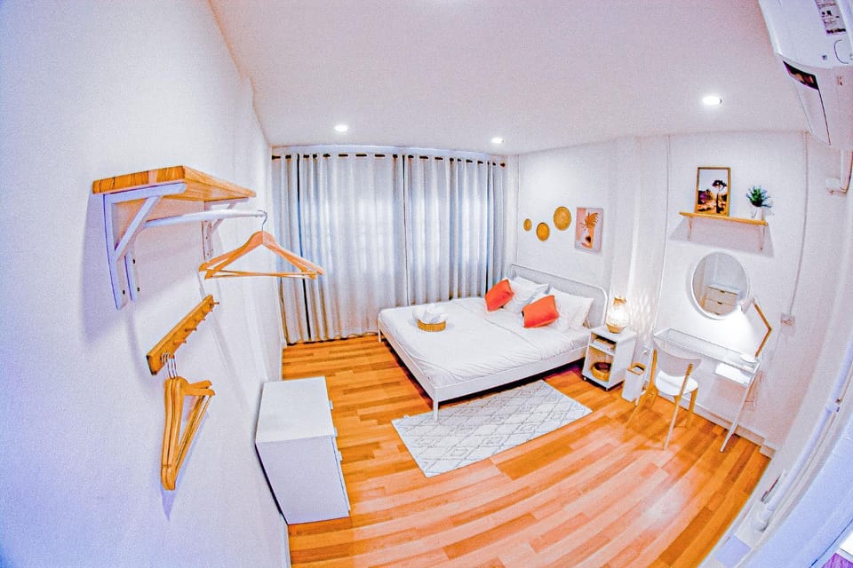 Bed, Photo of the whole room, Bedroom, towels, wardrobe