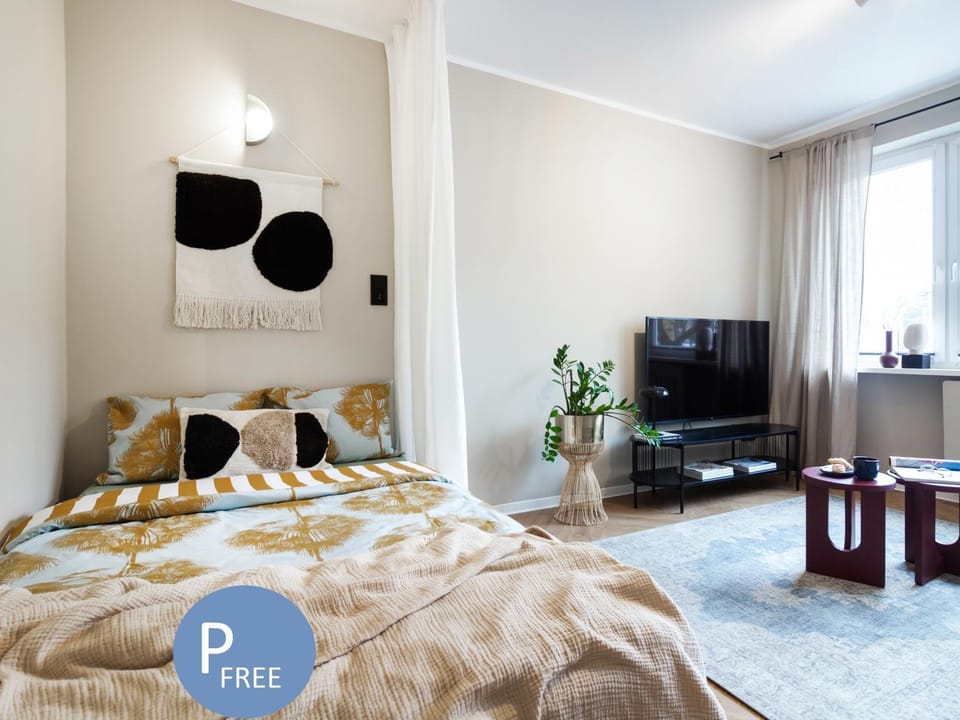 Apartament Good Morning Wrocław - 100m Rynek - Netflix - Free Parking - 3 separate rooms Apartment in Wroclaw