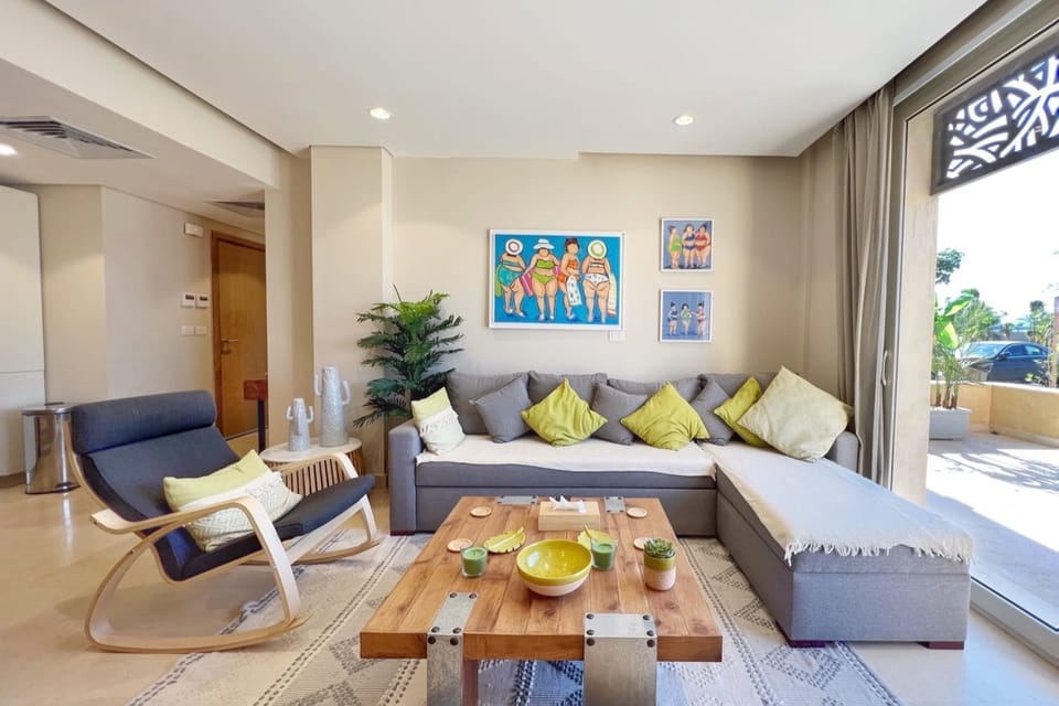 Living room, Seating area