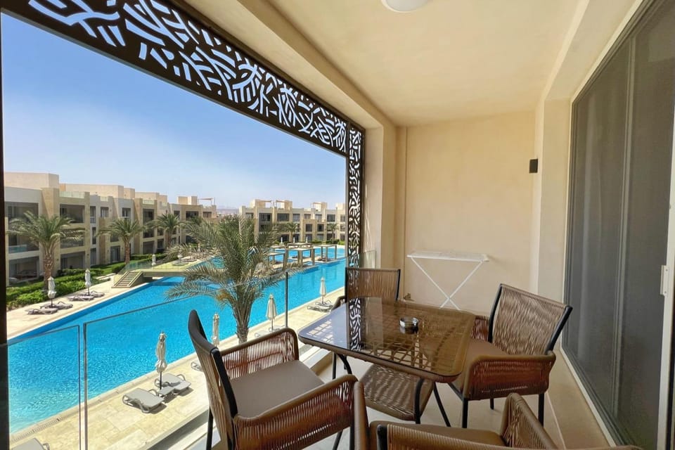 View (from property/room), Balcony/Terrace, Pool view