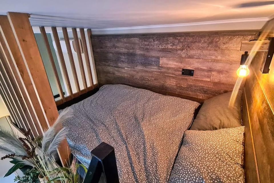 Downtown studio-loft Apartment in Constanta