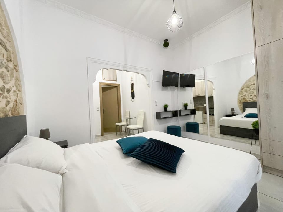 Bed, Photo of the whole room