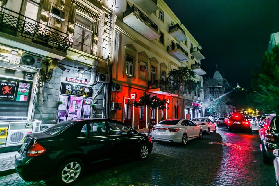 Property building, Facade/entrance, Night, Neighbourhood, City view, Street view, Location, Parking