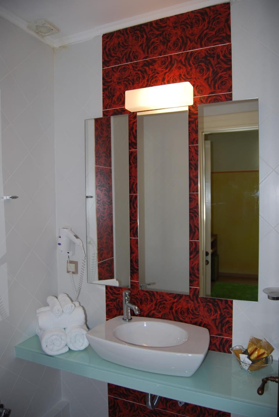 Bathroom, towels