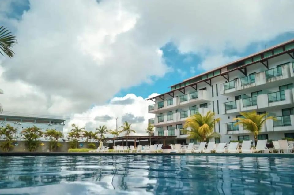Property building, Swimming pool, sunbed