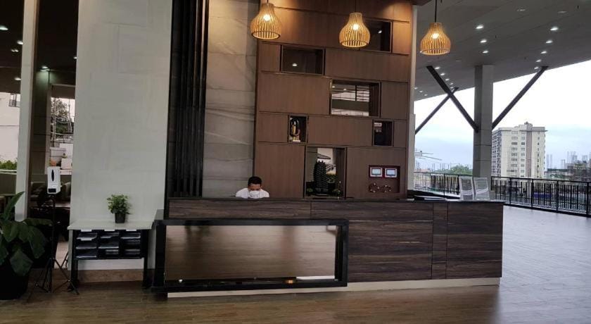 Lucky East Serin with Free Parking Netflix FreeCoffee and Recliner Apartment hotel in Tagaytay