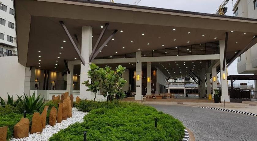 Lucky East Serin with Free Parking Netflix FreeCoffee and Recliner Apartment hotel in Tagaytay