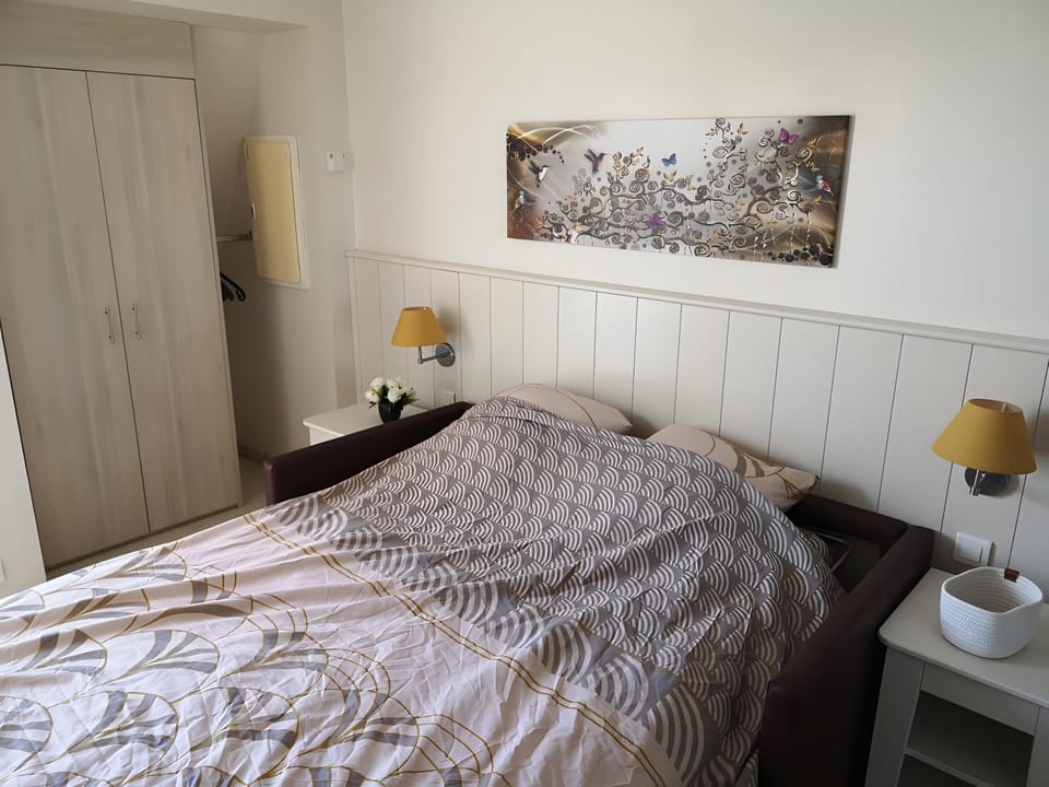 Living room, Bedroom