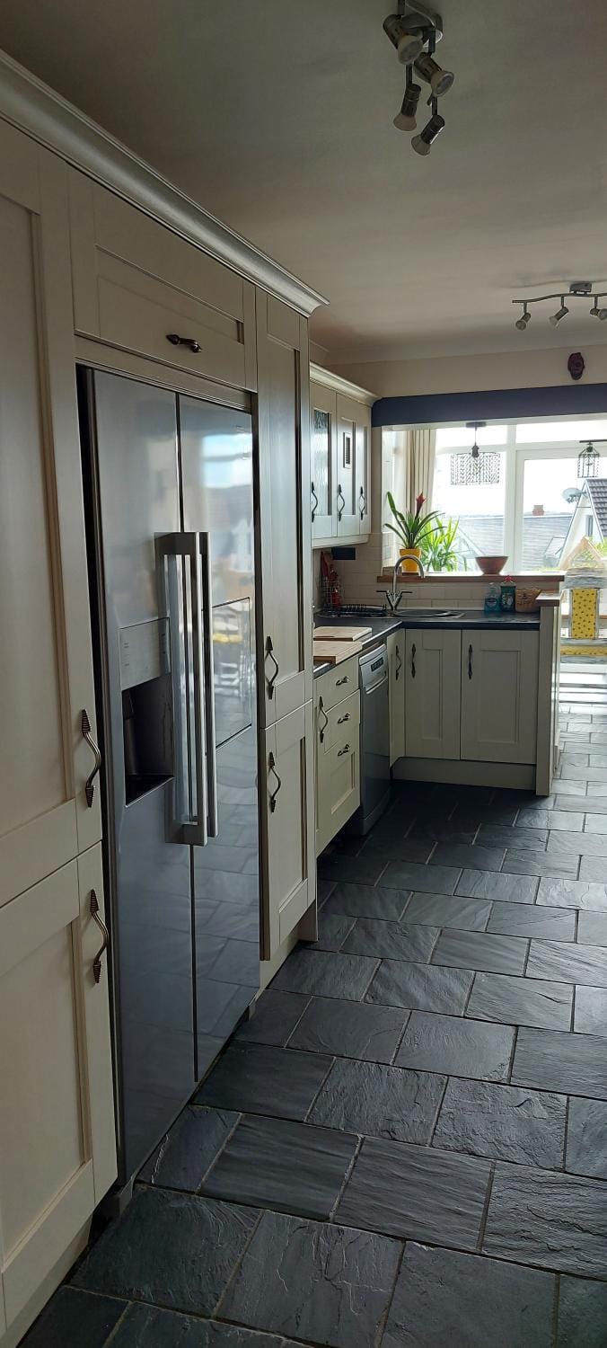 Sea Crest, Beautiful home in Tenby with sea views House in Wales