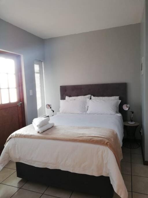 Cosy apartment with secure parking Apartment in Johannesburg